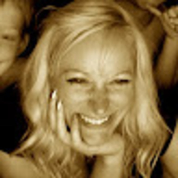 Meet your Posher, Sarah - Picture 1 of 1